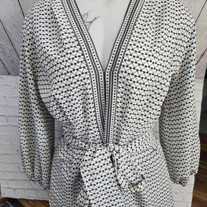 Max Studio Monochrome Geometric Heart